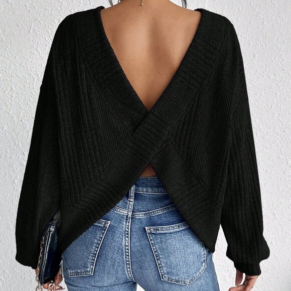 Black Casual Women's Criss-Cross Back T-Shirt - Picture 3 of 6